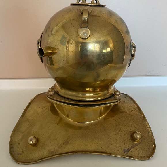 Vintage Brass Diving Helmet Light - Picture 4 of 5